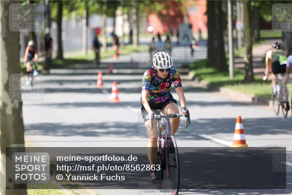 10.08.2025 - GEWOBA Citytriathlon Bremen Yannick Fuchs http://msf.ph/oto/8562863 10.08.2025 14:33:25 Radfahren 2, 74, 138, 207, 440, 518, 519 meine-sportfotos.de