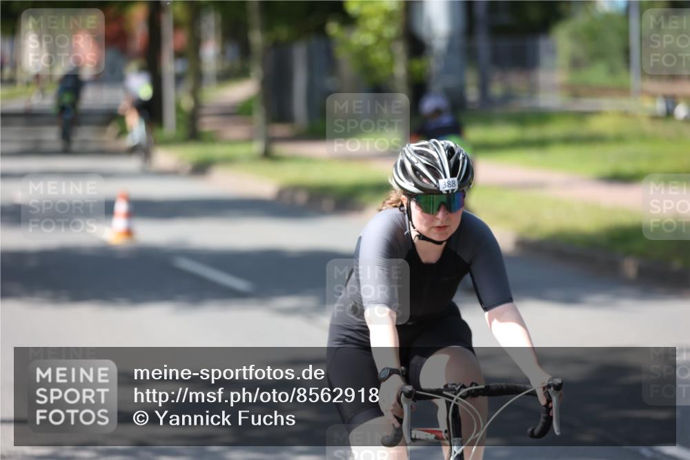 10.08.2025 - GEWOBA Citytriathlon Bremen Yannick Fuchs http://msf.ph/oto/8562918 10.08.2025 14:34:05 Radfahren 55, 92, 151, 214, 364, 388, 424, 451, 507, 515, 530 meine-sportfotos.de