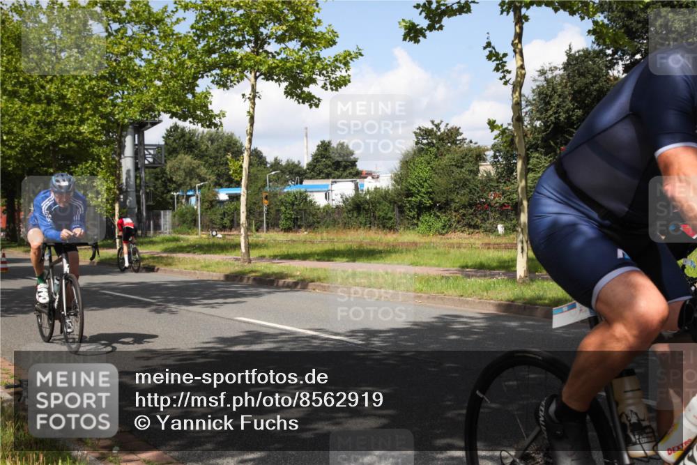 10.08.2025 - GEWOBA Citytriathlon Bremen Yannick Fuchs http://msf.ph/oto/8562919 10.08.2025 12:31:28 Radfahren 564, 575, 616, 630, 649, 655, 753, 788, 793, 863, 894, 905, 950 meine-sportfotos.de