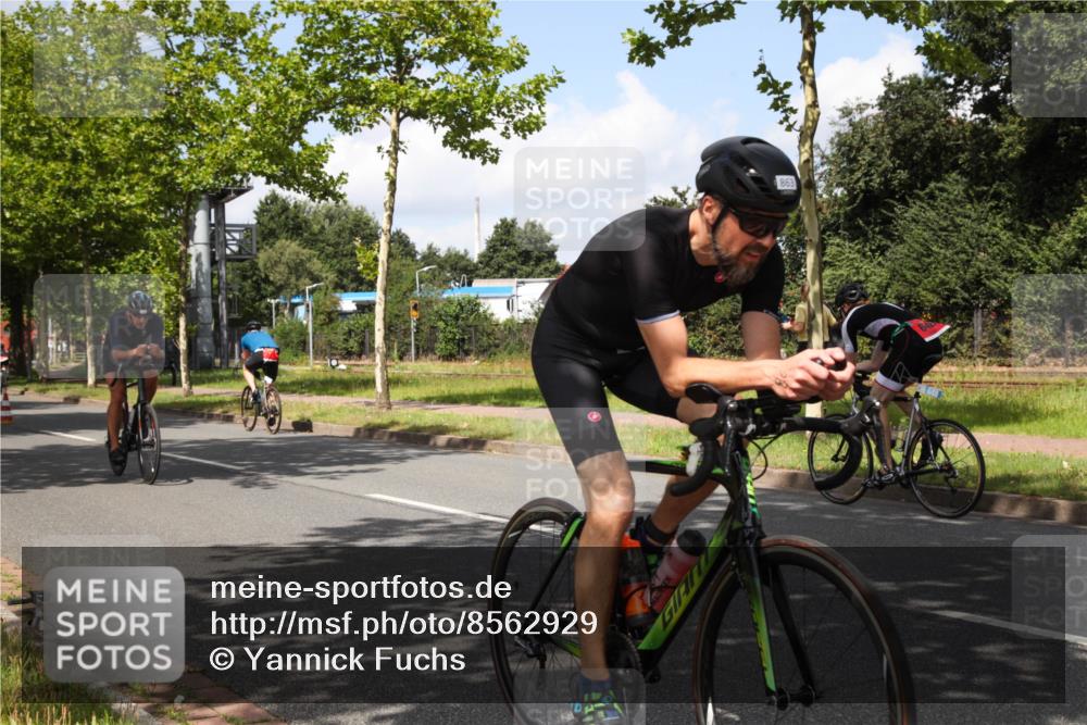 10.08.2025 - GEWOBA Citytriathlon Bremen Yannick Fuchs http://msf.ph/oto/8562929 10.08.2025 12:31:32 Radfahren 564, 575, 616, 630, 649, 654, 655, 788, 793, 863, 894, 905, 950 meine-sportfotos.de