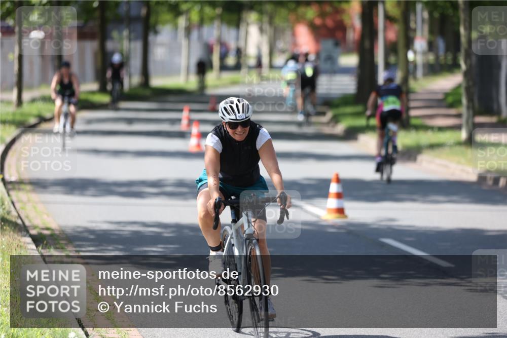 10.08.2025 - GEWOBA Citytriathlon Bremen Yannick Fuchs http://msf.ph/oto/8562930 10.08.2025 14:34:07 Radfahren 45, 55, 76, 92, 151, 214, 364, 388, 424, 443, 451, 507, 515, 530 meine-sportfotos.de