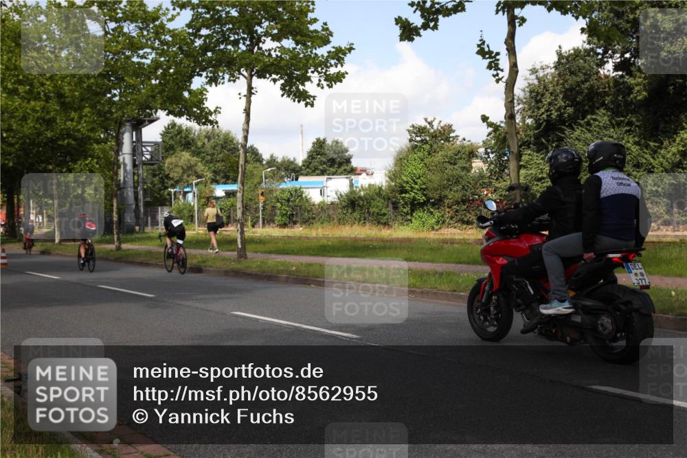 10.08.2025 - GEWOBA Citytriathlon Bremen Yannick Fuchs http://msf.ph/oto/8562955 10.08.2025 12:31:43 Radfahren 552, 564, 627, 649, 654, 655, 666, 667, 788, 793, 863, 950 meine-sportfotos.de