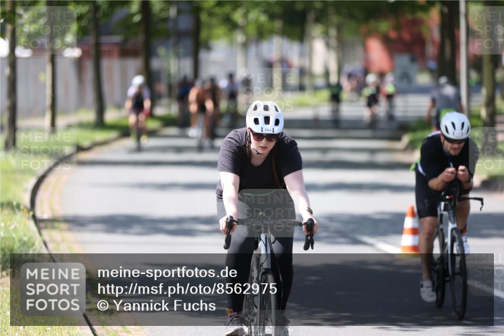 10.08.2025 - GEWOBA Citytriathlon Bremen Yannick Fuchs http://msf.ph/oto/8562975 10.08.2025 14:34:14 Radfahren 45, 76, 143, 151, 214, 316, 364, 388, 424, 443, 451, 507, 515, 530 meine-sportfotos.de