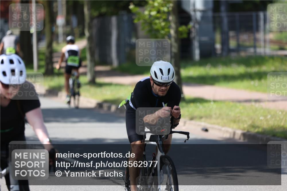 10.08.2025 - GEWOBA Citytriathlon Bremen Yannick Fuchs http://msf.ph/oto/8562977 10.08.2025 14:34:14 Radfahren 45, 76, 143, 151, 214, 316, 364, 388, 424, 443, 451, 507, 515, 530 meine-sportfotos.de