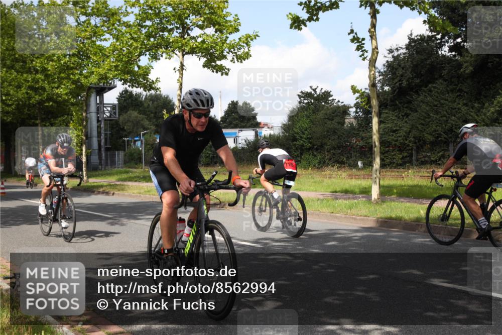 10.08.2025 - GEWOBA Citytriathlon Bremen Yannick Fuchs http://msf.ph/oto/8562994 10.08.2025 12:32:04 Radfahren 552, 615, 627, 657, 682, 689, 770, 806, 838, 839, 857, 873, 876, 888, 897 meine-sportfotos.de