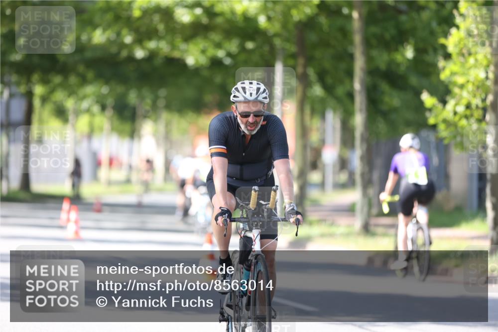 10.08.2025 - GEWOBA Citytriathlon Bremen Yannick Fuchs http://msf.ph/oto/8563014 10.08.2025 14:34:43 Radfahren 23, 31, 79, 88, 144, 146, 300, 465, 502, 511, 524 meine-sportfotos.de