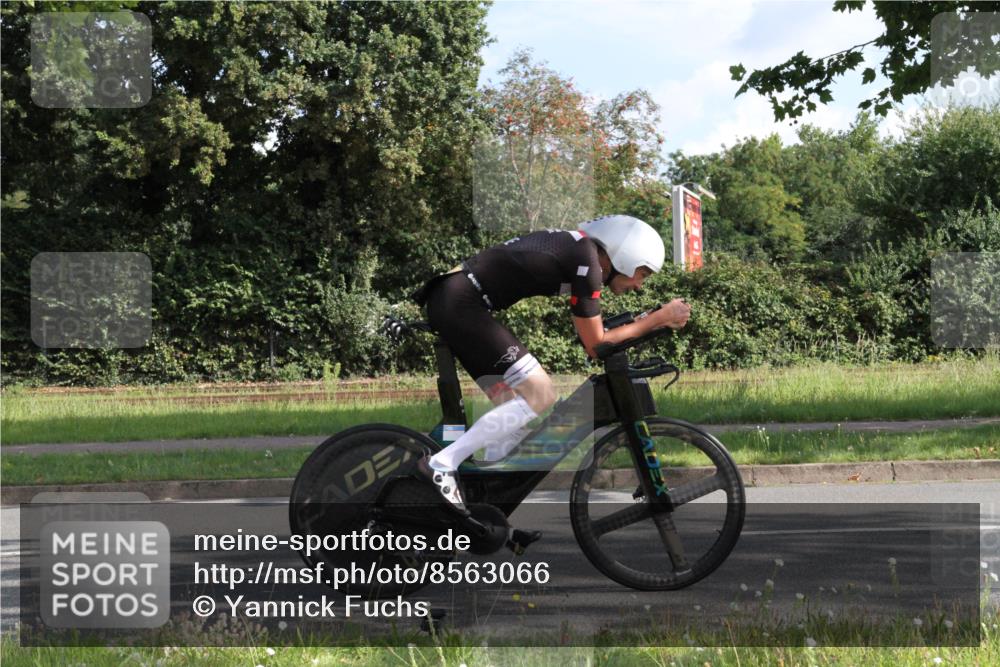 10.08.2025 - GEWOBA Citytriathlon Bremen Yannick Fuchs http://msf.ph/oto/8563066 10.08.2025 10:43:51 Radfahren 179, 217, 425, 487, 507 meine-sportfotos.de