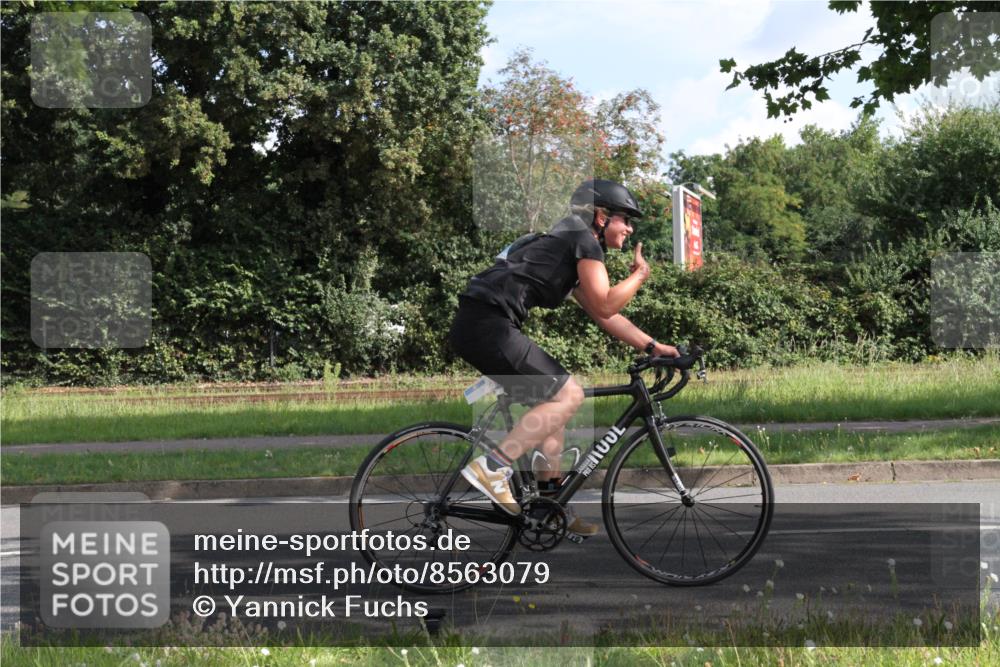 10.08.2025 - GEWOBA Citytriathlon Bremen Yannick Fuchs http://msf.ph/oto/8563079 10.08.2025 10:43:58 Radfahren 179, 425, 507 meine-sportfotos.de