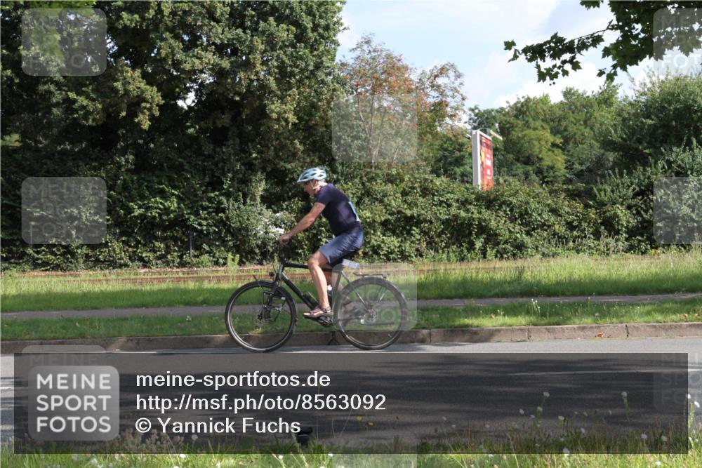 10.08.2025 - GEWOBA Citytriathlon Bremen Yannick Fuchs http://msf.ph/oto/8563092 10.08.2025 10:44:08 Radfahren  meine-sportfotos.de