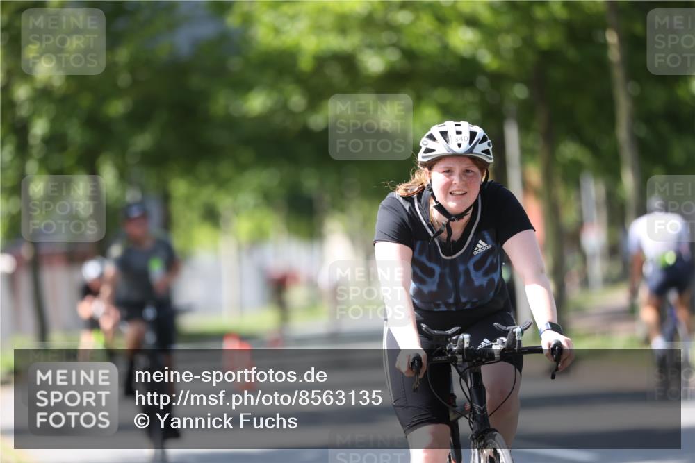 10.08.2025 - GEWOBA Citytriathlon Bremen Yannick Fuchs http://msf.ph/oto/8563135 10.08.2025 14:35:08 Radfahren 43, 68, 72, 264, 268, 340, 398, 413, 414, 430 meine-sportfotos.de