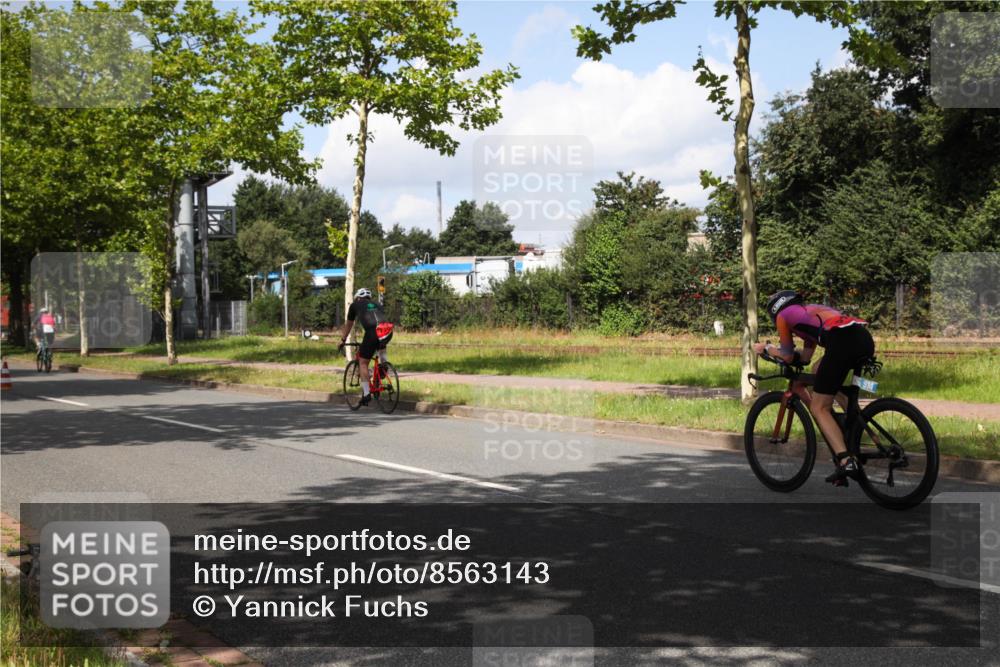 10.08.2025 - GEWOBA Citytriathlon Bremen Yannick Fuchs http://msf.ph/oto/8563143 10.08.2025 12:33:46 Radfahren 560, 635, 741, 856, 858, 895 meine-sportfotos.de