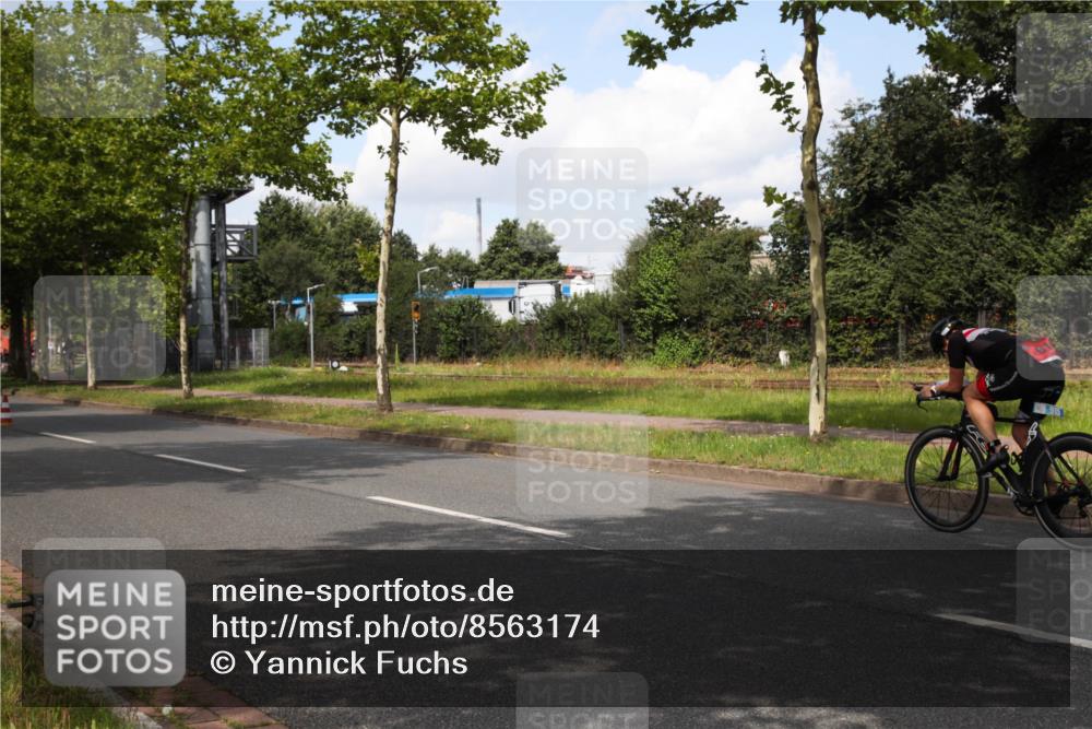 10.08.2025 - GEWOBA Citytriathlon Bremen Yannick Fuchs http://msf.ph/oto/8563174 10.08.2025 12:34:04 Radfahren 635, 637, 741, 768, 822, 834, 858, 867 meine-sportfotos.de