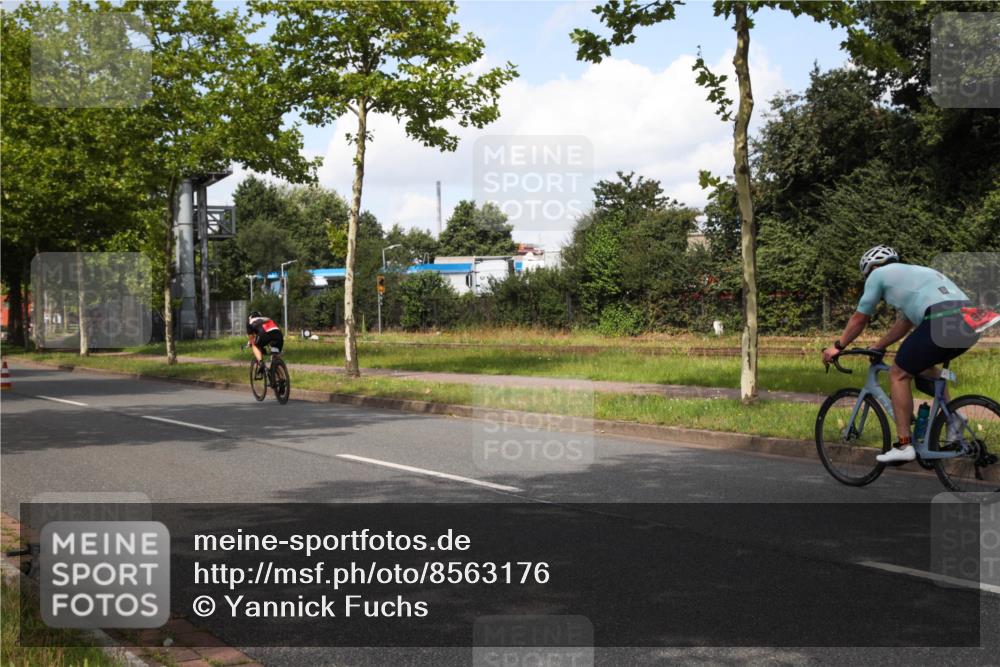10.08.2025 - GEWOBA Citytriathlon Bremen Yannick Fuchs http://msf.ph/oto/8563176 10.08.2025 12:34:05 Radfahren 635, 637, 741, 768, 822, 834, 858, 867 meine-sportfotos.de
