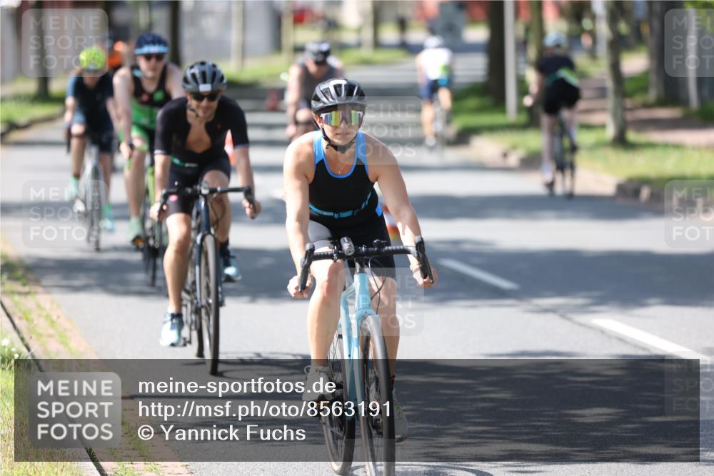 10.08.2025 - GEWOBA Citytriathlon Bremen Yannick Fuchs http://msf.ph/oto/8563191 10.08.2025 14:35:22 Radfahren 38, 43, 98, 127, 133, 264, 398, 414 meine-sportfotos.de