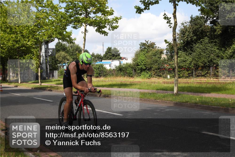 10.08.2025 - GEWOBA Citytriathlon Bremen Yannick Fuchs http://msf.ph/oto/8563197 10.08.2025 12:34:20 Radfahren 553, 686, 822, 834, 891, 912 meine-sportfotos.de