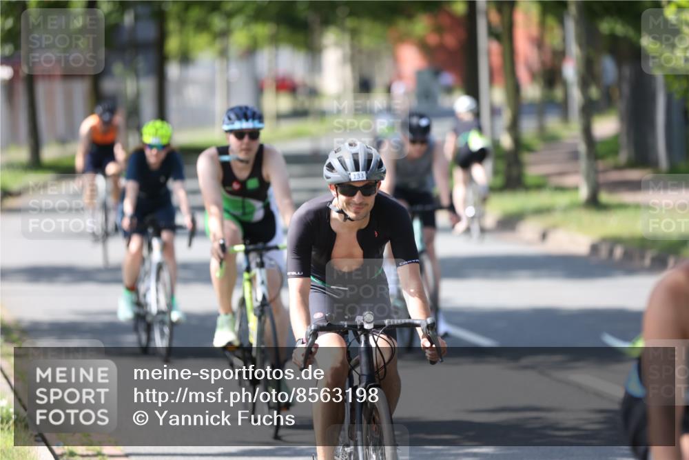 10.08.2025 - GEWOBA Citytriathlon Bremen Yannick Fuchs http://msf.ph/oto/8563198 10.08.2025 14:35:22 Radfahren 38, 43, 98, 127, 133, 264, 398, 414 meine-sportfotos.de