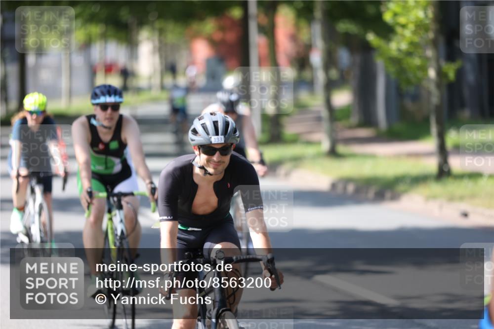 10.08.2025 - GEWOBA Citytriathlon Bremen Yannick Fuchs http://msf.ph/oto/8563200 10.08.2025 14:35:23 Radfahren 38, 43, 98, 108, 127, 133, 233, 264, 319, 398, 414 meine-sportfotos.de
