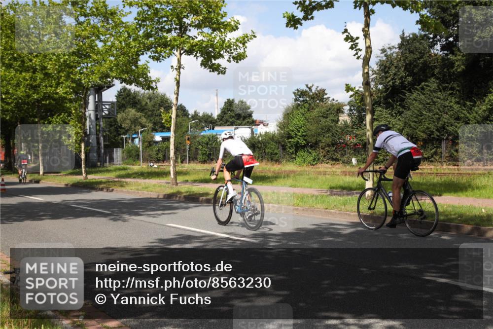 10.08.2025 - GEWOBA Citytriathlon Bremen Yannick Fuchs http://msf.ph/oto/8563230 10.08.2025 12:34:39 Radfahren 556, 584, 591, 632, 686, 736, 826, 841, 912, 914, 1027, 1037 meine-sportfotos.de