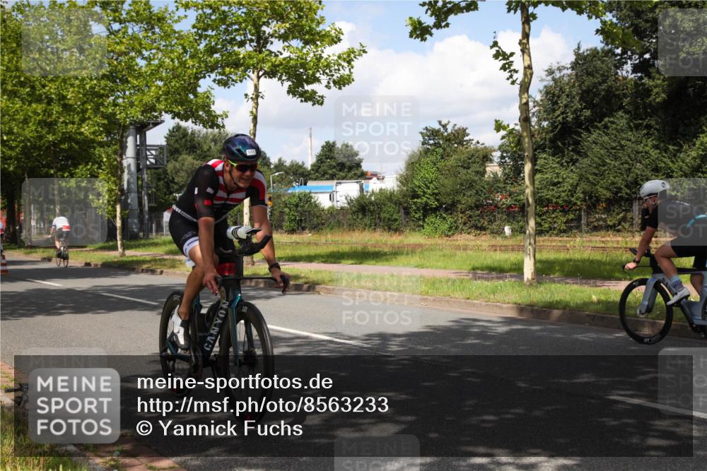 10.08.2025 - GEWOBA Citytriathlon Bremen Yannick Fuchs http://msf.ph/oto/8563233 10.08.2025 12:34:42 Radfahren 556, 584, 591, 632, 736, 826, 841, 914, 1027, 1037 meine-sportfotos.de