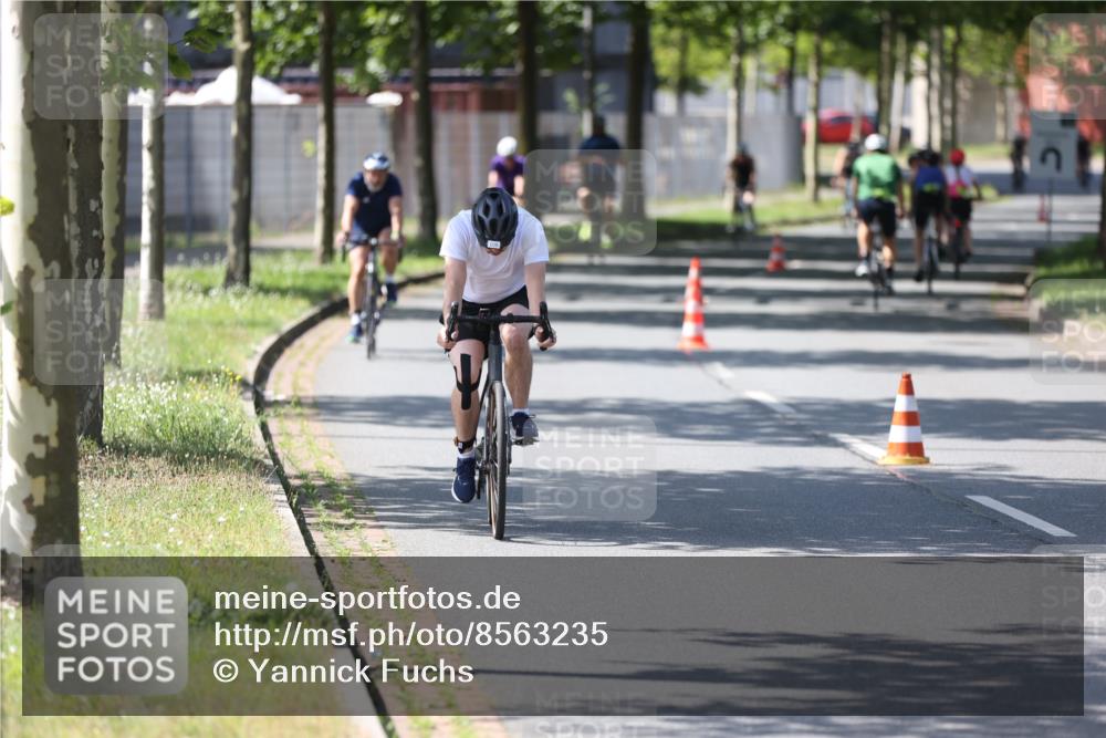 10.08.2025 - GEWOBA Citytriathlon Bremen Yannick Fuchs http://msf.ph/oto/8563235 10.08.2025 14:35:37 Radfahren 64, 108, 127, 173, 233, 319, 339, 421 meine-sportfotos.de