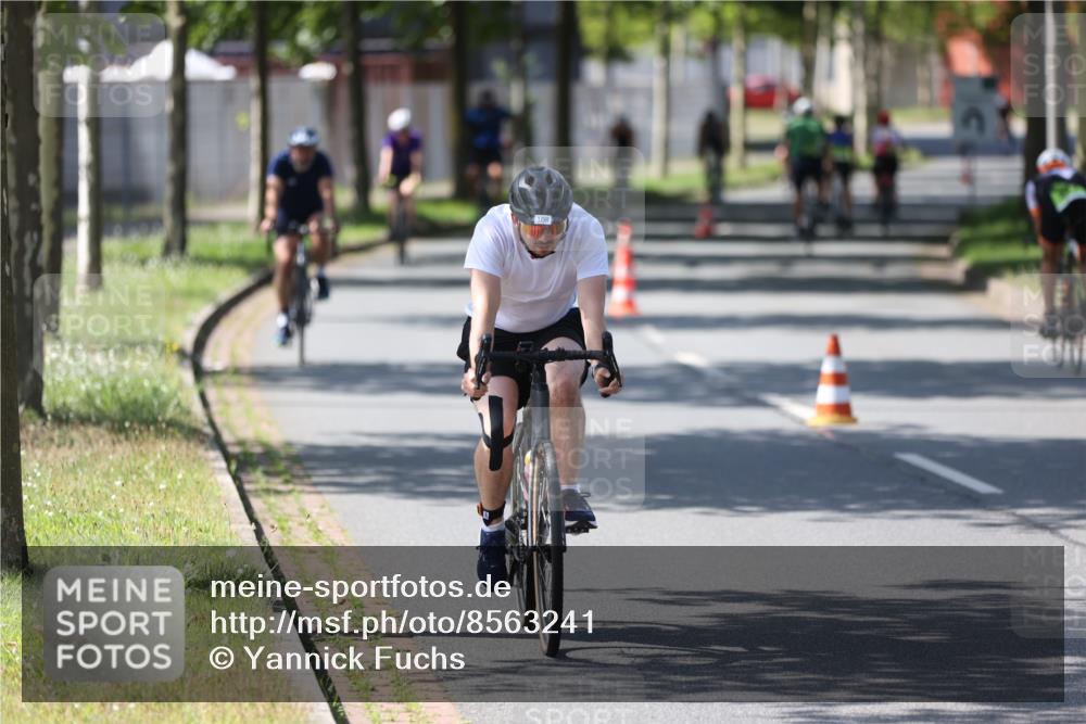 10.08.2025 - GEWOBA Citytriathlon Bremen Yannick Fuchs http://msf.ph/oto/8563241 10.08.2025 14:35:38 Radfahren 64, 108, 173, 233, 319, 339, 395, 421 meine-sportfotos.de