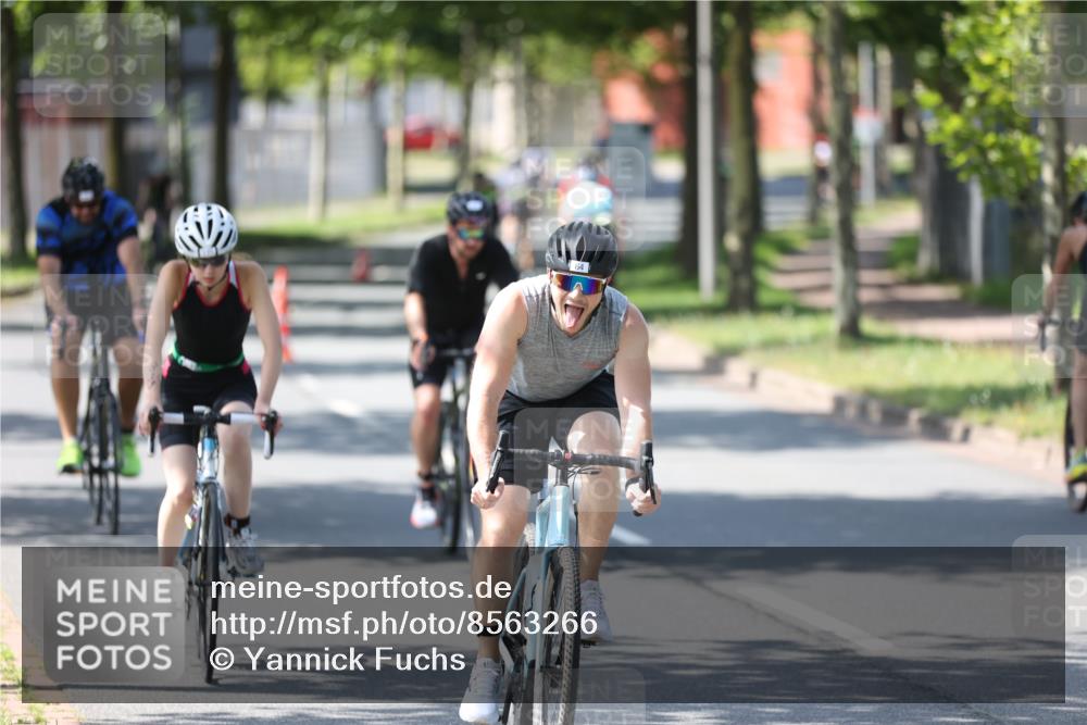 10.08.2025 - GEWOBA Citytriathlon Bremen Yannick Fuchs http://msf.ph/oto/8563266 10.08.2025 14:35:47 Radfahren 64, 108, 129, 173, 233, 319, 339, 395, 421 meine-sportfotos.de