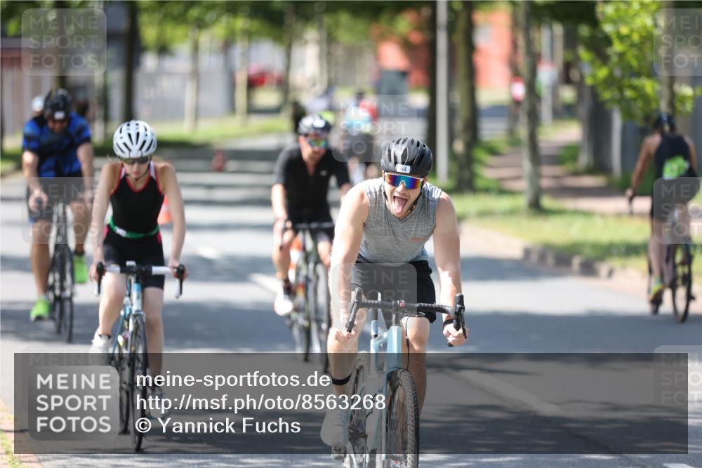 10.08.2025 - GEWOBA Citytriathlon Bremen Yannick Fuchs http://msf.ph/oto/8563268 10.08.2025 14:35:47 Radfahren 64, 108, 129, 173, 233, 319, 339, 395, 421 meine-sportfotos.de