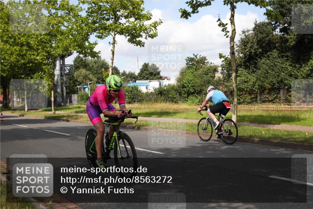 10.08.2025 - GEWOBA Citytriathlon Bremen Yannick Fuchs http://msf.ph/oto/8563272 10.08.2025 12:35:02 Radfahren 556, 558, 680, 707, 855, 902, 915, 956, 977, 1035 meine-sportfotos.de