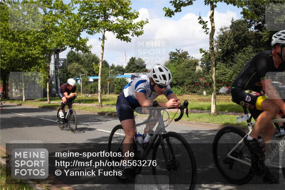 10.08.2025 - GEWOBA Citytriathlon Bremen Yannick Fuchs http://msf.ph/oto/8563276 10.08.2025 12:35:07 Radfahren 558, 680, 707, 855, 902, 915, 956, 973, 977, 1035 meine-sportfotos.de