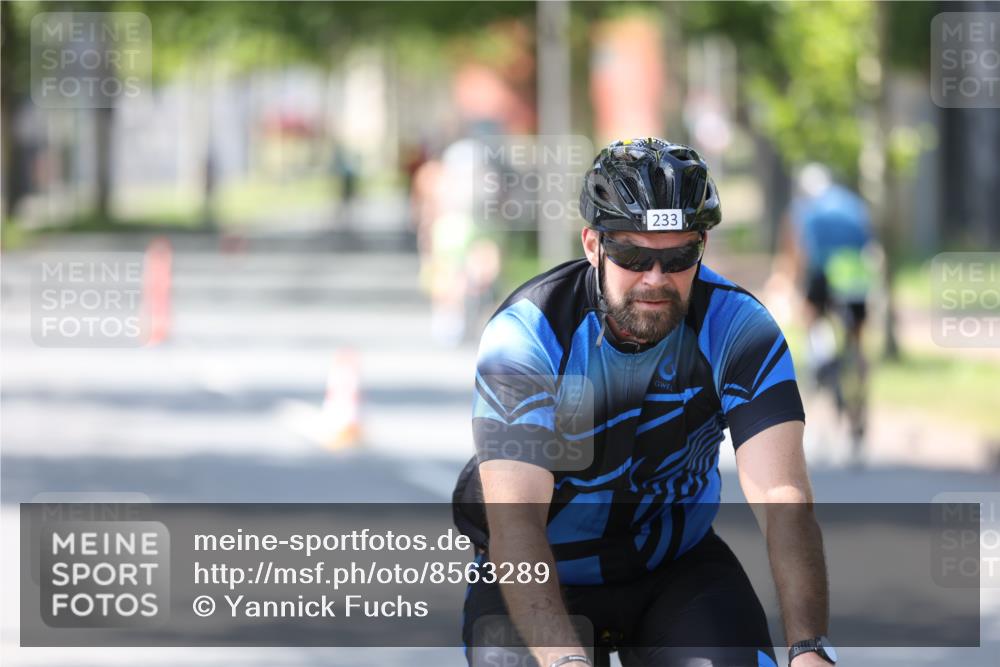 10.08.2025 - GEWOBA Citytriathlon Bremen Yannick Fuchs http://msf.ph/oto/8563289 10.08.2025 14:35:50 Radfahren 32, 64, 129, 173, 339, 395, 421 meine-sportfotos.de