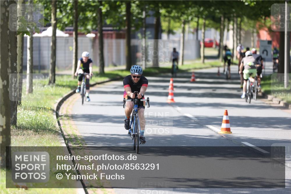 10.08.2025 - GEWOBA Citytriathlon Bremen Yannick Fuchs http://msf.ph/oto/8563291 10.08.2025 14:35:51 Radfahren 32, 64, 129, 173, 339, 395, 421 meine-sportfotos.de