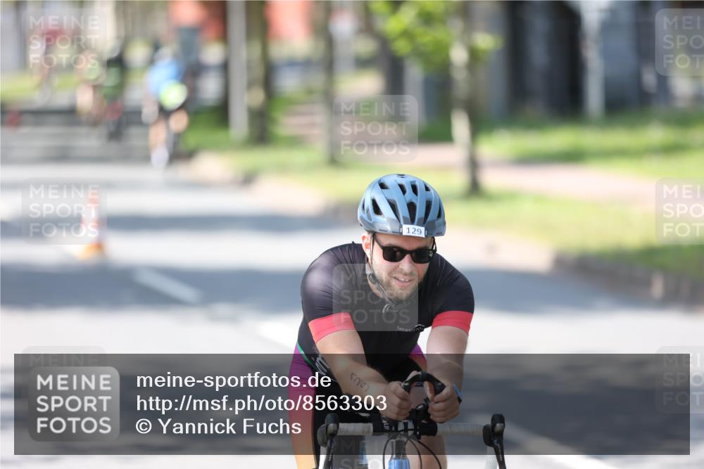 10.08.2025 - GEWOBA Citytriathlon Bremen Yannick Fuchs http://msf.ph/oto/8563303 10.08.2025 14:35:53 Radfahren 32, 64, 129, 173, 339, 395, 421, 452 meine-sportfotos.de