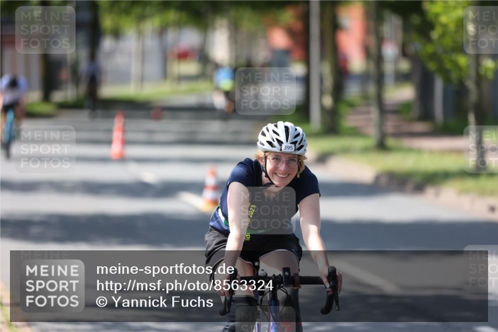 10.08.2025 - GEWOBA Citytriathlon Bremen Yannick Fuchs http://msf.ph/oto/8563324 10.08.2025 14:35:56 Radfahren 32, 64, 129, 173, 395, 437, 452 meine-sportfotos.de