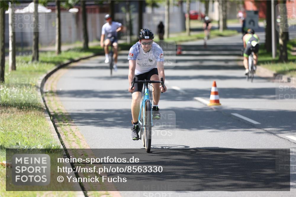 10.08.2025 - GEWOBA Citytriathlon Bremen Yannick Fuchs http://msf.ph/oto/8563330 10.08.2025 14:35:59 Radfahren 32, 64, 129, 173, 395, 437, 452 meine-sportfotos.de