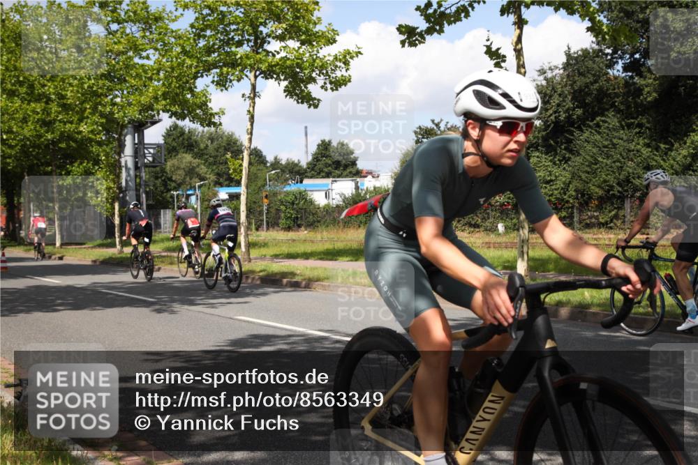 10.08.2025 - GEWOBA Citytriathlon Bremen Yannick Fuchs http://msf.ph/oto/8563349 10.08.2025 12:35:46 Radfahren 719, 763, 783, 833, 843, 877, 919, 933, 966 meine-sportfotos.de
