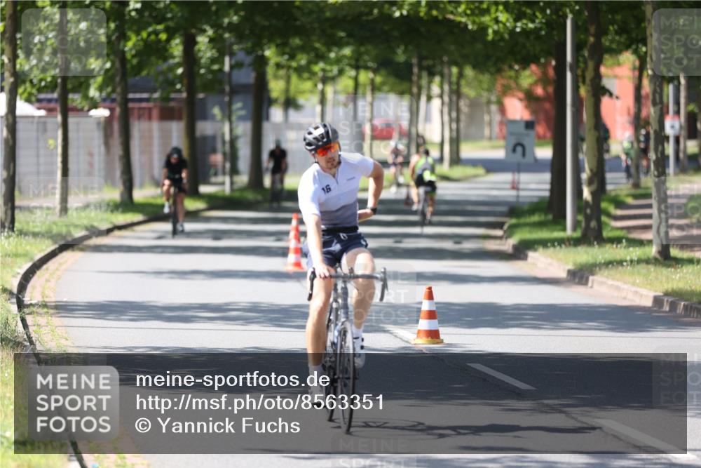 10.08.2025 - GEWOBA Citytriathlon Bremen Yannick Fuchs http://msf.ph/oto/8563351 10.08.2025 14:36:03 Radfahren 32, 129, 261, 395, 437, 452 meine-sportfotos.de