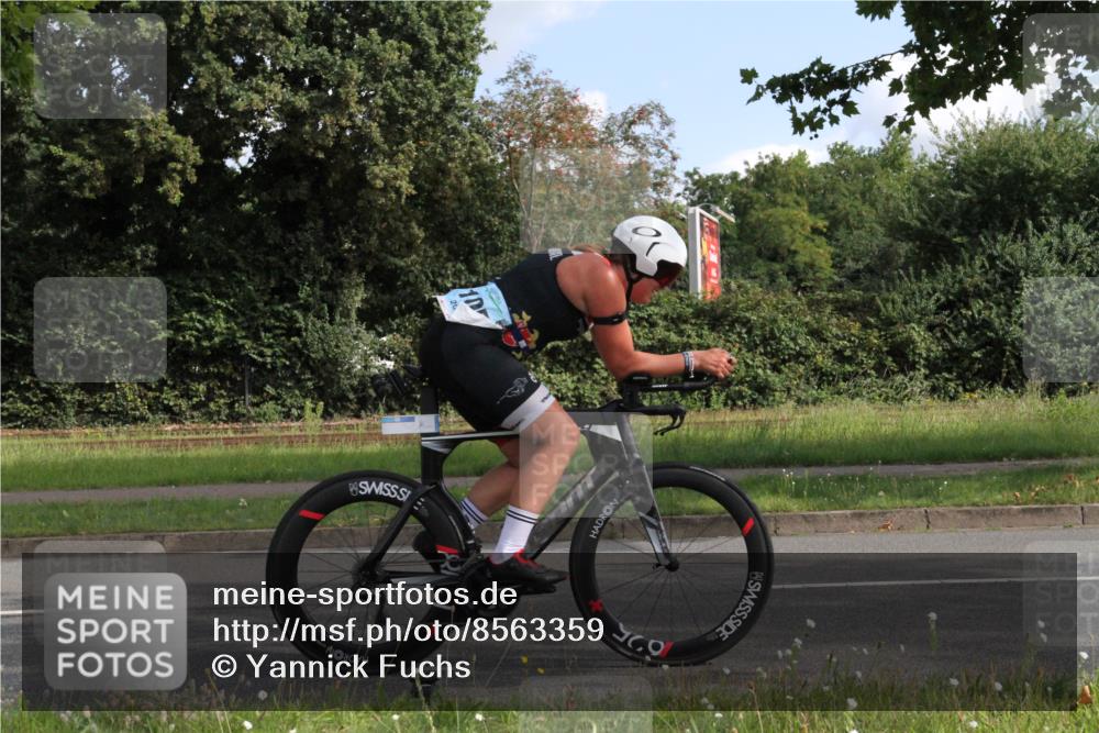 10.08.2025 - GEWOBA Citytriathlon Bremen Yannick Fuchs http://msf.ph/oto/8563359 10.08.2025 10:49:11 Radfahren 81, 105, 151, 213, 245, 387, 407, 420, 430 meine-sportfotos.de
