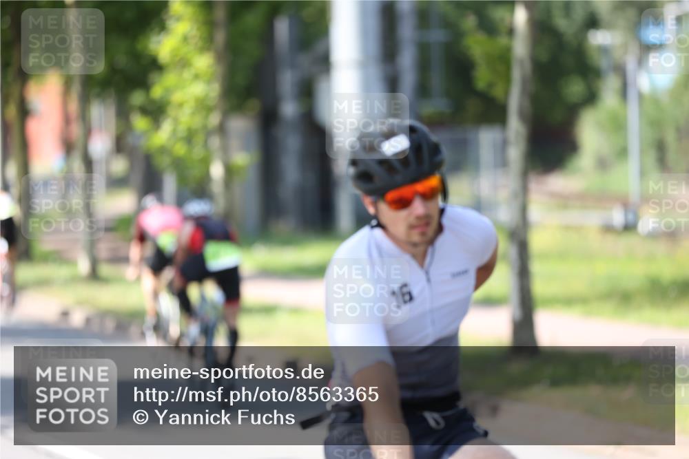10.08.2025 - GEWOBA Citytriathlon Bremen Yannick Fuchs http://msf.ph/oto/8563365 10.08.2025 14:36:04 Radfahren 32, 129, 261, 437, 452 meine-sportfotos.de