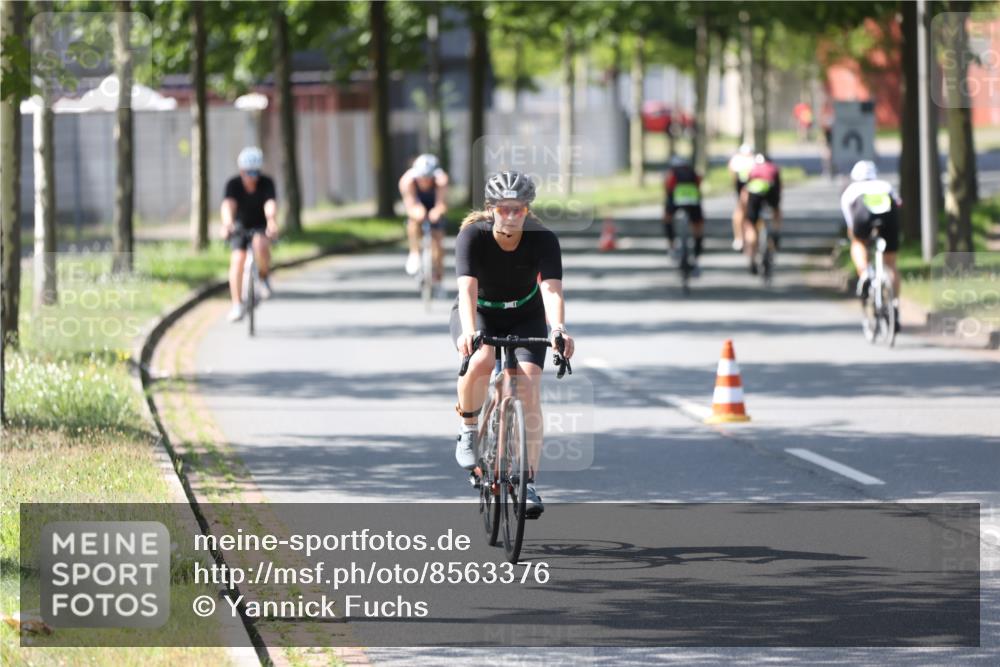 10.08.2025 - GEWOBA Citytriathlon Bremen Yannick Fuchs http://msf.ph/oto/8563376 10.08.2025 14:36:08 Radfahren 32, 261, 380, 437, 452 meine-sportfotos.de