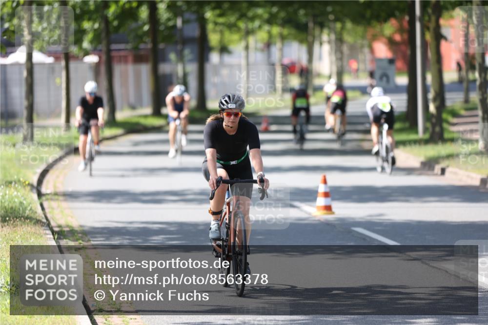 10.08.2025 - GEWOBA Citytriathlon Bremen Yannick Fuchs http://msf.ph/oto/8563378 10.08.2025 14:36:08 Radfahren 32, 261, 380, 437, 452 meine-sportfotos.de