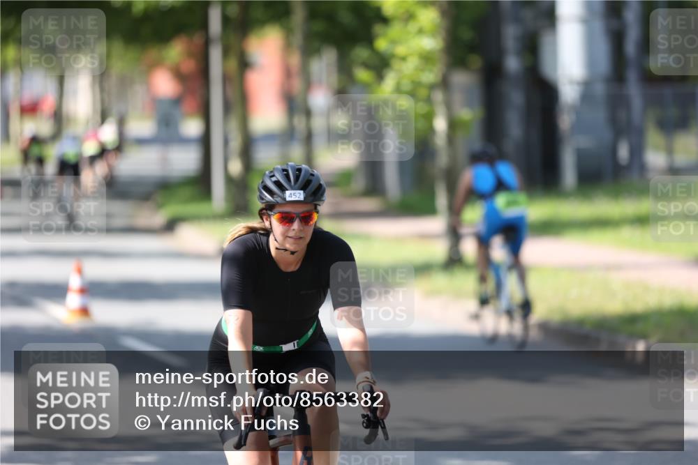 10.08.2025 - GEWOBA Citytriathlon Bremen Yannick Fuchs http://msf.ph/oto/8563382 10.08.2025 14:36:10 Radfahren 32, 261, 380, 437, 452 meine-sportfotos.de