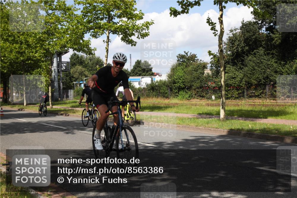 10.08.2025 - GEWOBA Citytriathlon Bremen Yannick Fuchs http://msf.ph/oto/8563386 10.08.2025 12:36:13 Radfahren 565, 567, 582, 599, 636, 639, 759 meine-sportfotos.de
