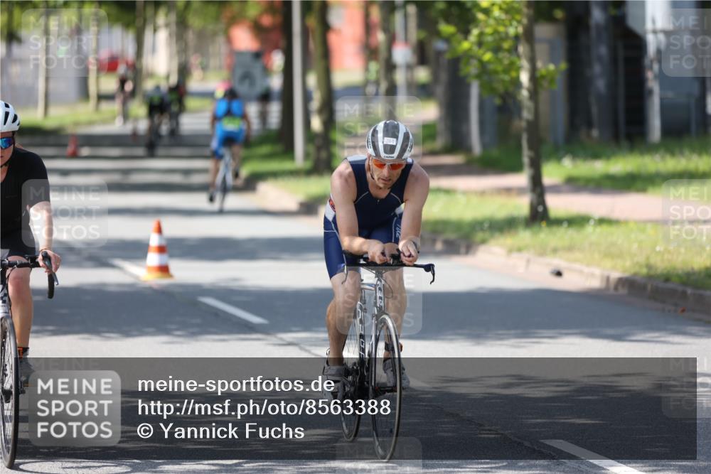 10.08.2025 - GEWOBA Citytriathlon Bremen Yannick Fuchs http://msf.ph/oto/8563388 10.08.2025 14:36:12 Radfahren 32, 261, 380, 437, 452 meine-sportfotos.de