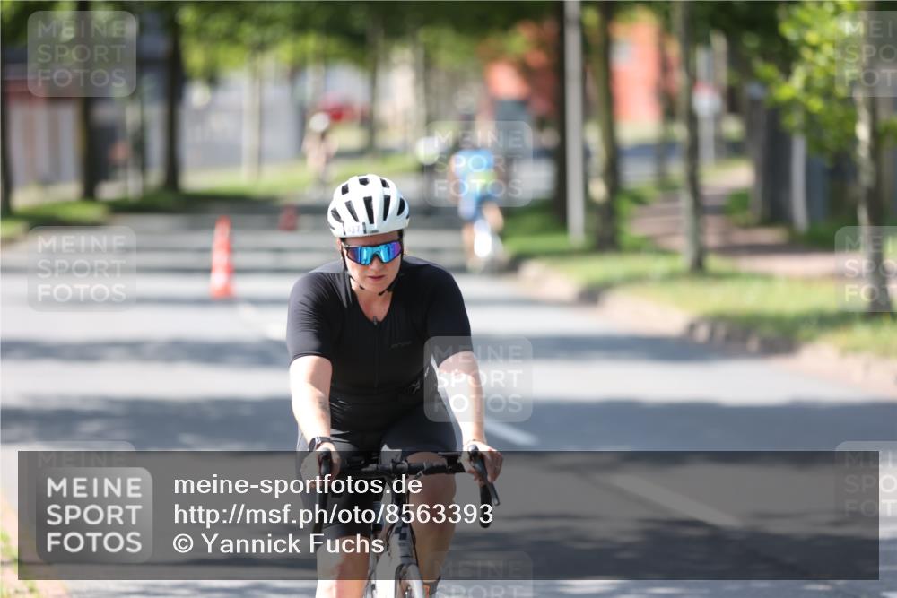10.08.2025 - GEWOBA Citytriathlon Bremen Yannick Fuchs http://msf.ph/oto/8563393 10.08.2025 14:36:13 Radfahren 32, 261, 380, 437, 452 meine-sportfotos.de