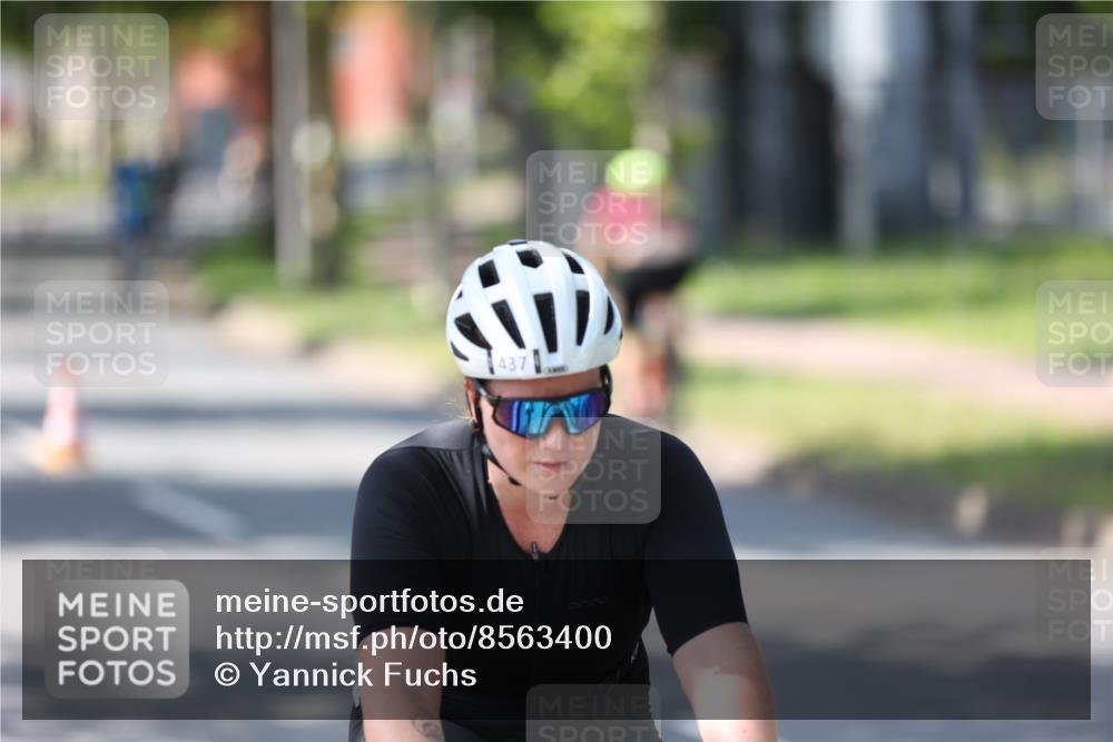 10.08.2025 - GEWOBA Citytriathlon Bremen Yannick Fuchs http://msf.ph/oto/8563400 10.08.2025 14:36:13 Radfahren 32, 261, 380, 437, 452 meine-sportfotos.de