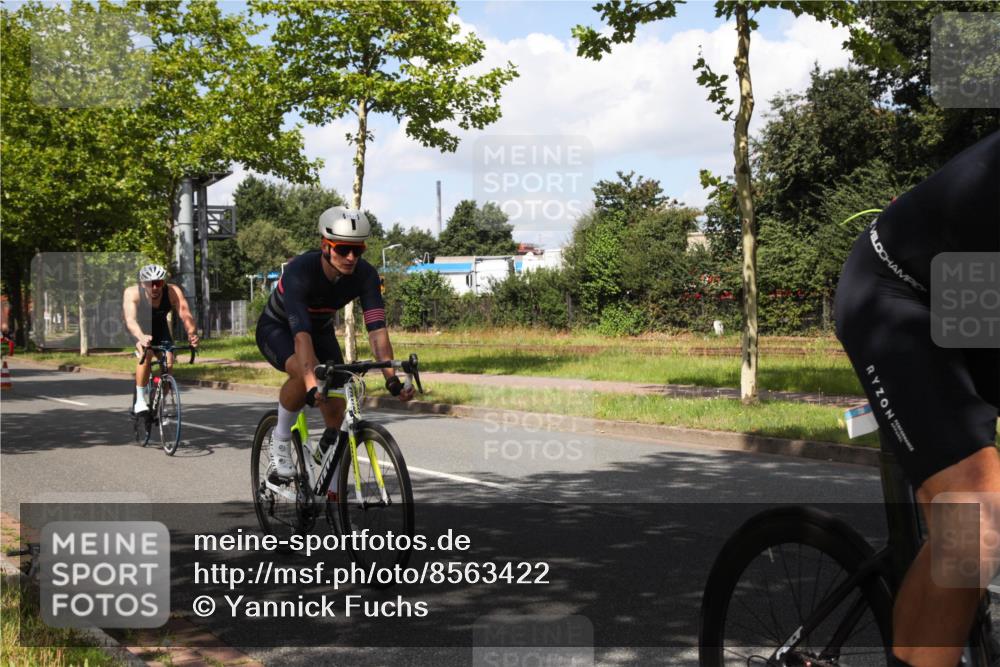 10.08.2025 - GEWOBA Citytriathlon Bremen Yannick Fuchs http://msf.ph/oto/8563422 10.08.2025 12:36:39 Radfahren 570, 701, 750, 765, 766, 781, 789, 790, 794, 872, 1025, 1029, 1032 meine-sportfotos.de
