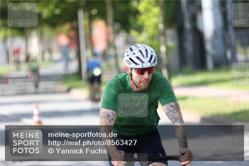 10.08.2025 - GEWOBA Citytriathlon Bremen Yannick Fuchs http://msf.ph/oto/8563427 10.08.2025 14:36:27 Radfahren 20, 91, 255, 285, 380, 391 meine-sportfotos.de