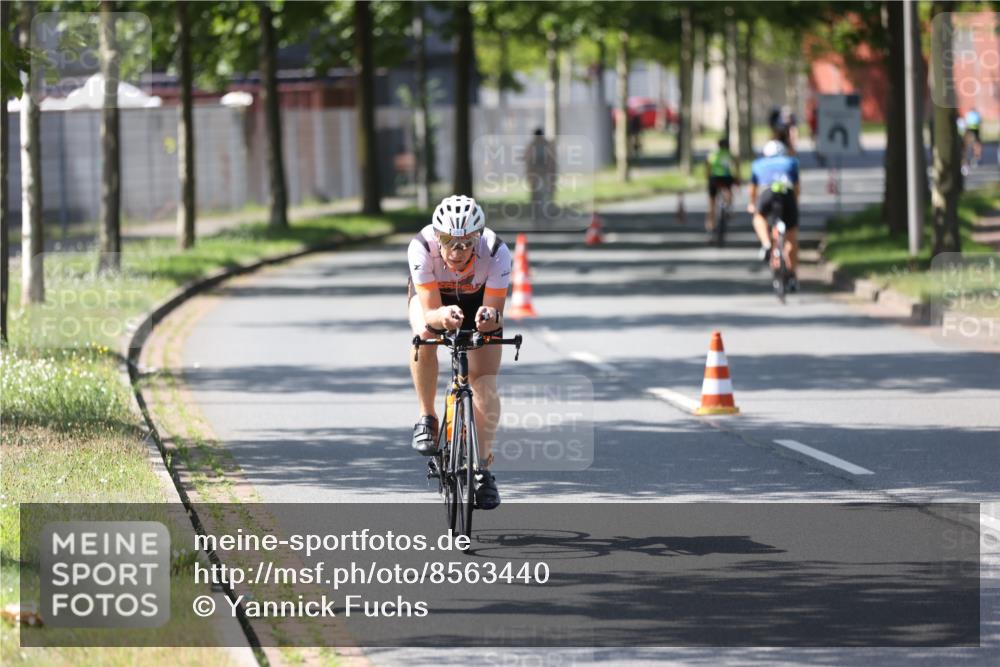 10.08.2025 - GEWOBA Citytriathlon Bremen Yannick Fuchs http://msf.ph/oto/8563440 10.08.2025 14:36:29 Radfahren 20, 46, 91, 255, 285, 380, 391 meine-sportfotos.de