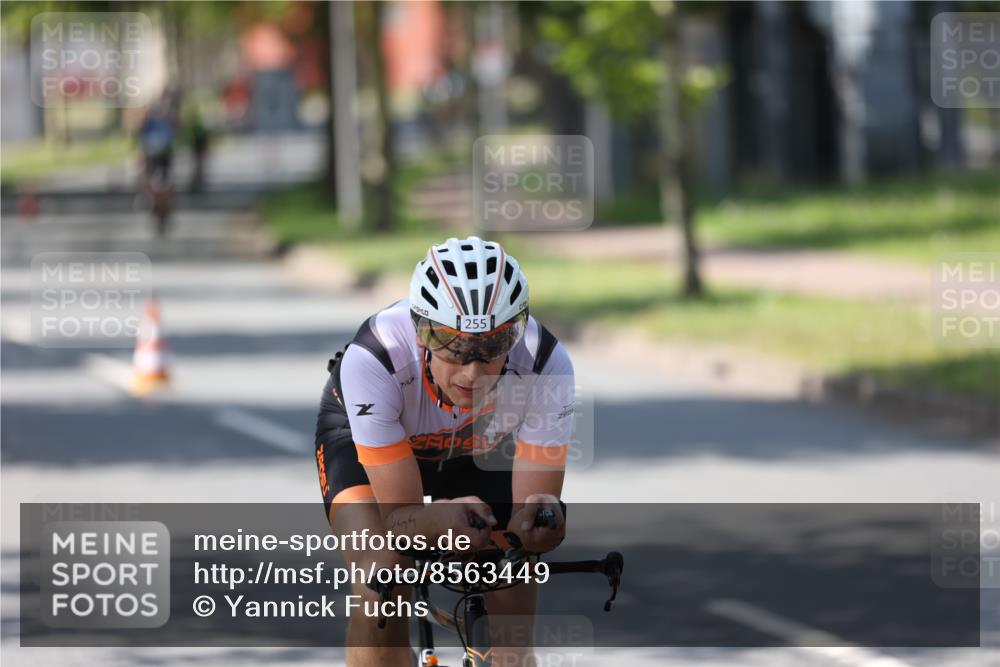 10.08.2025 - GEWOBA Citytriathlon Bremen Yannick Fuchs http://msf.ph/oto/8563449 10.08.2025 14:36:30 Radfahren 20, 41, 46, 91, 255, 285, 380, 391 meine-sportfotos.de