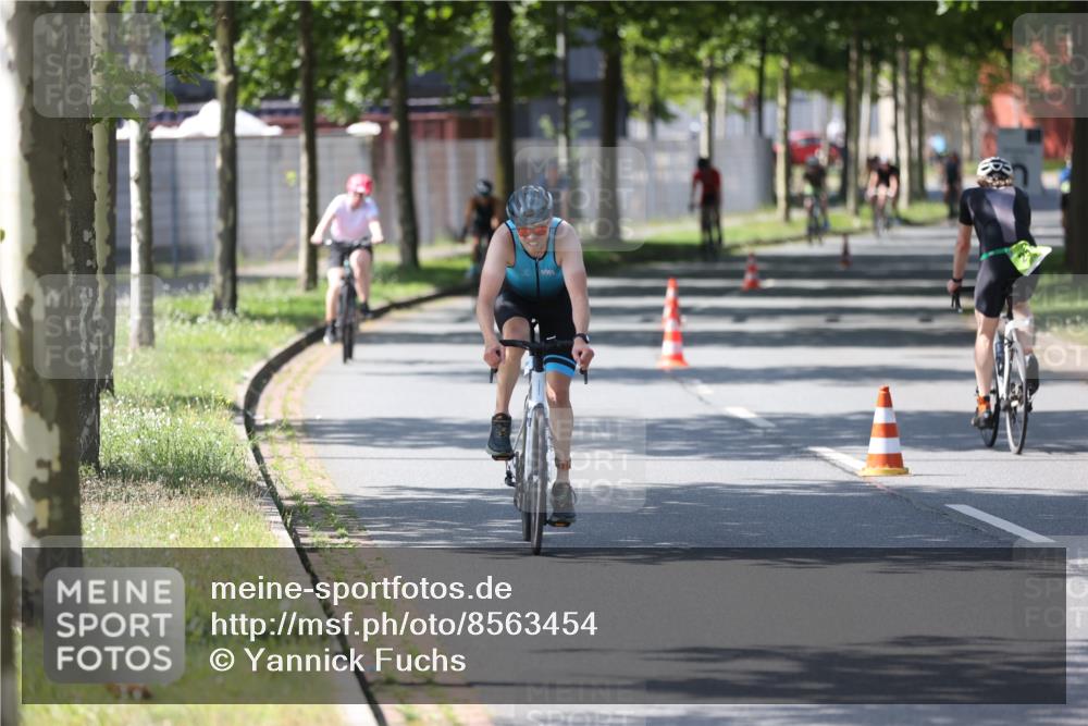 10.08.2025 - GEWOBA Citytriathlon Bremen Yannick Fuchs http://msf.ph/oto/8563454 10.08.2025 14:36:36 Radfahren 20, 24, 41, 46, 91, 123, 136, 255, 285, 391, 521 meine-sportfotos.de
